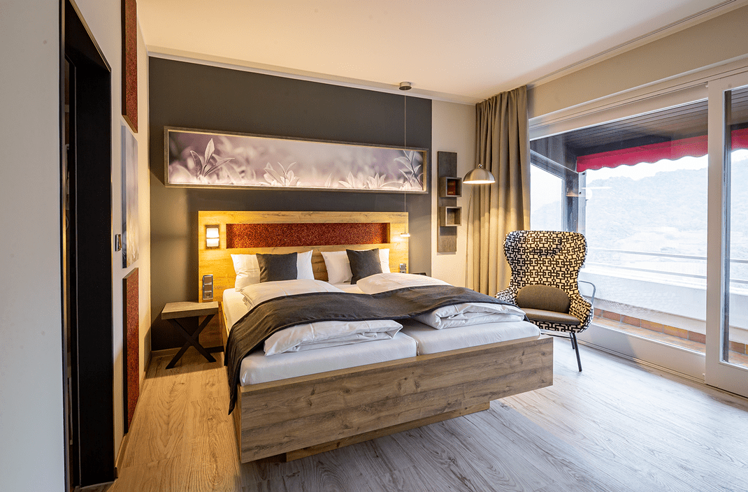 Hotel in Cochem an der Mosel - Zimmer mit Doppelbett und Balkon
